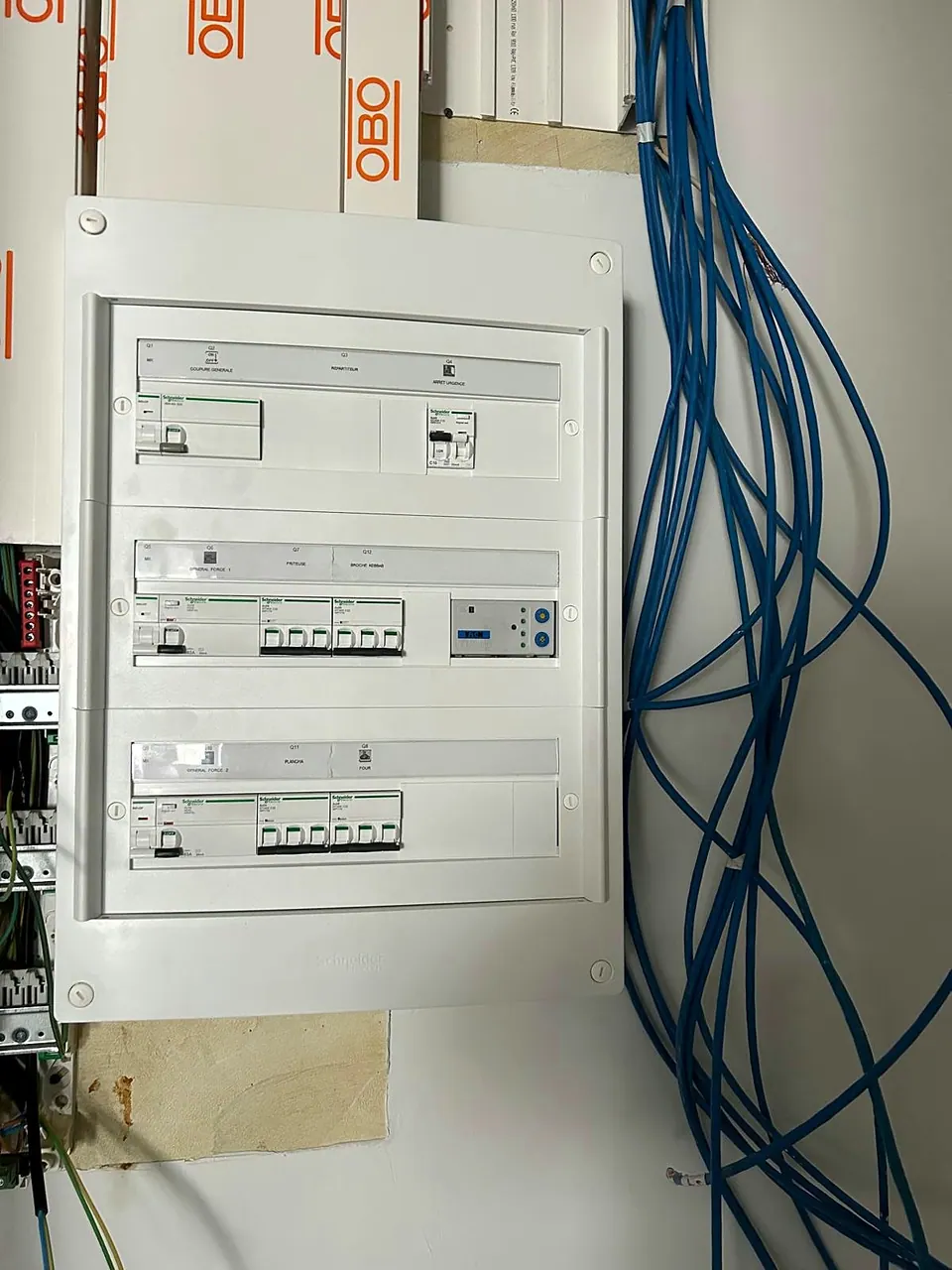 Tableau électrique modulaire et câblage réseau